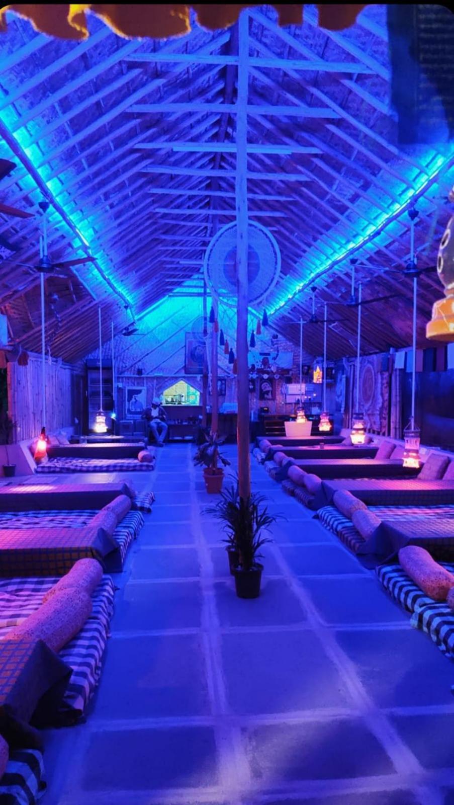 Om Shanti Om Home Stay & Cafe Hampi Exterior photo