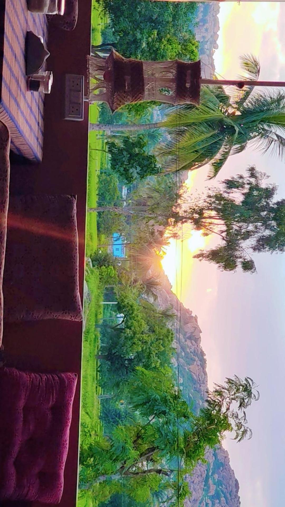 Om Shanti Om Home Stay & Cafe Hampi Exterior photo