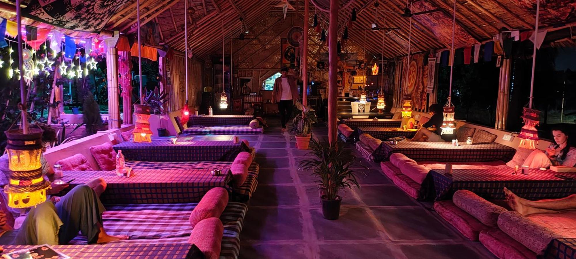 Om Shanti Om Home Stay & Cafe Hampi Exterior photo