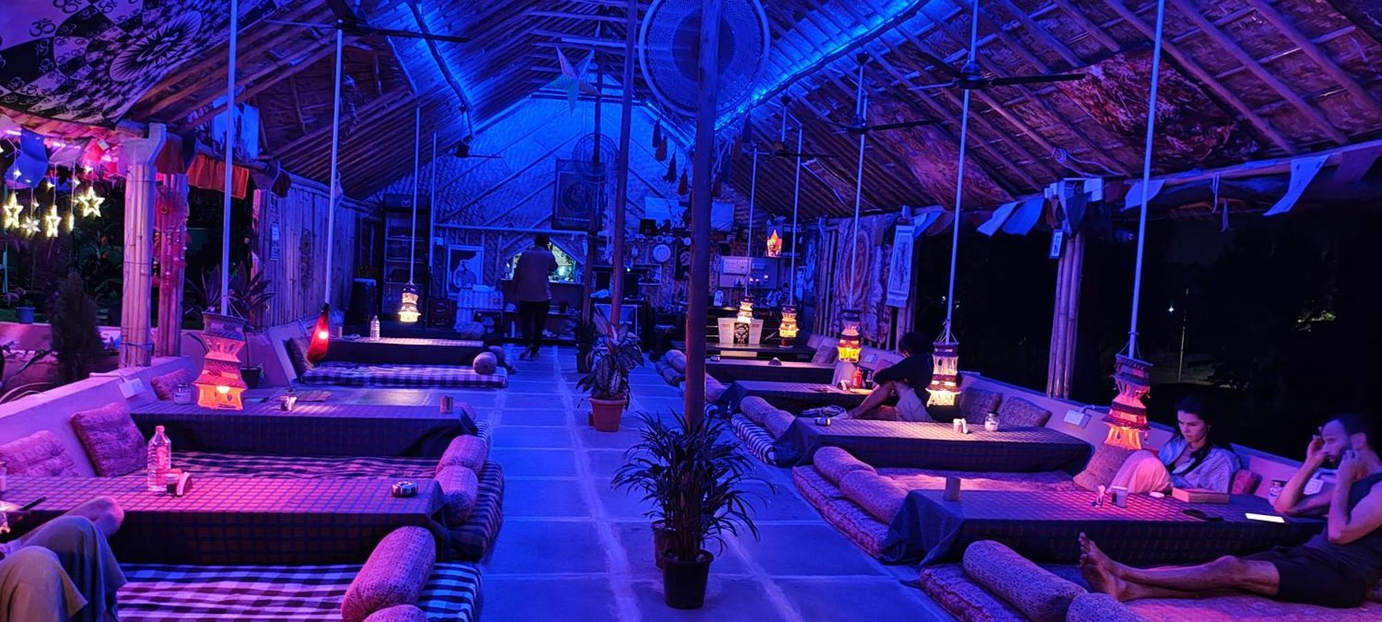 Om Shanti Om Home Stay & Cafe Hampi Exterior photo
